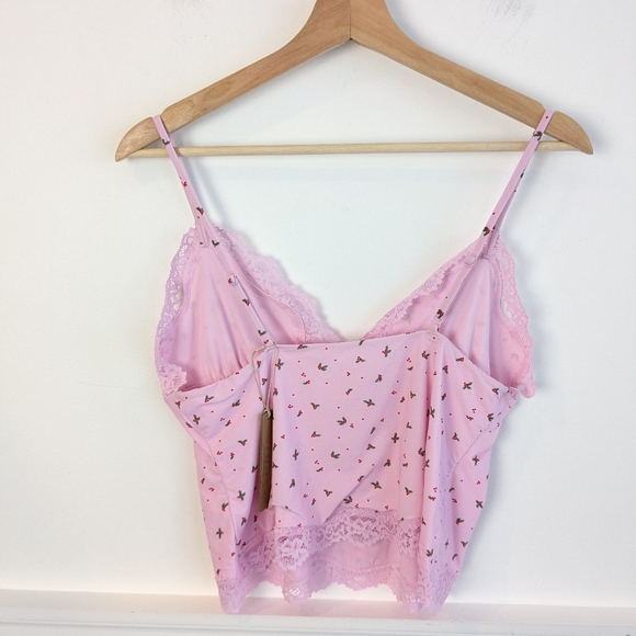 SKIMS • Fits Everybody Triangle Cami Top - Picture 4 of 6